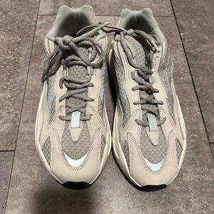 Yeezy Sneakers in Gray and Cream